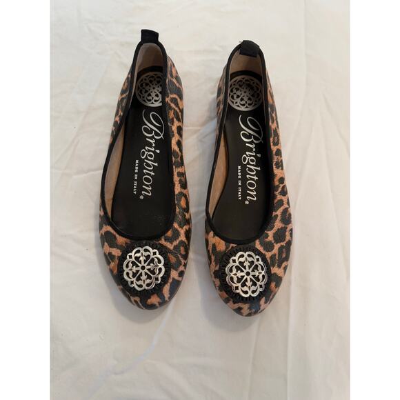 Brighton Aleta Leopard Ballet Flats Silver Medallion Size 6M Made in Italy - Picture 1 of 5